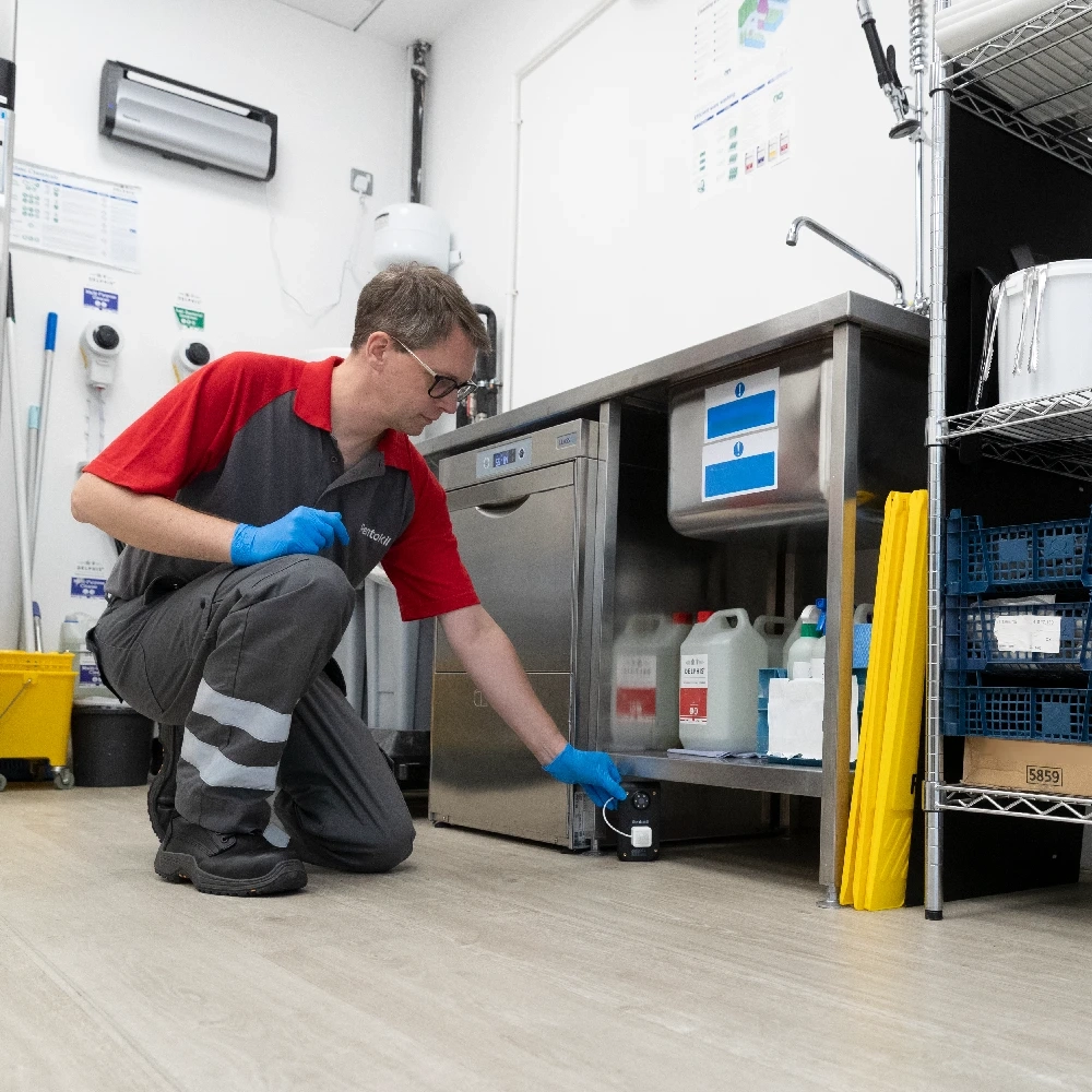 Pestconnect optix product colleague servicing