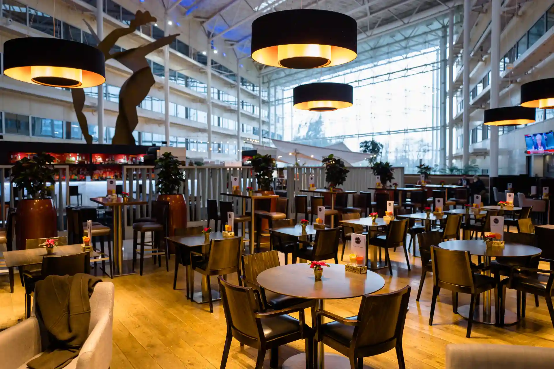 Restaurant with no people