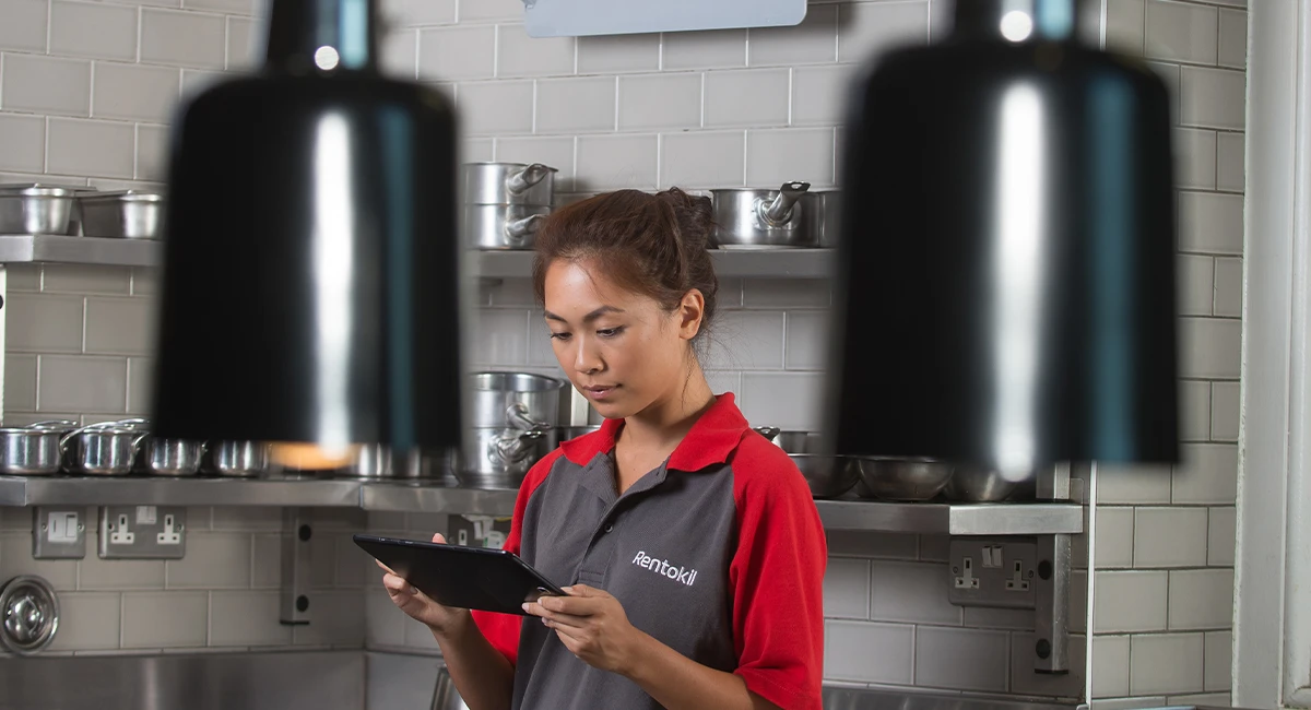 Rentokil technician providing a solution for SPIs